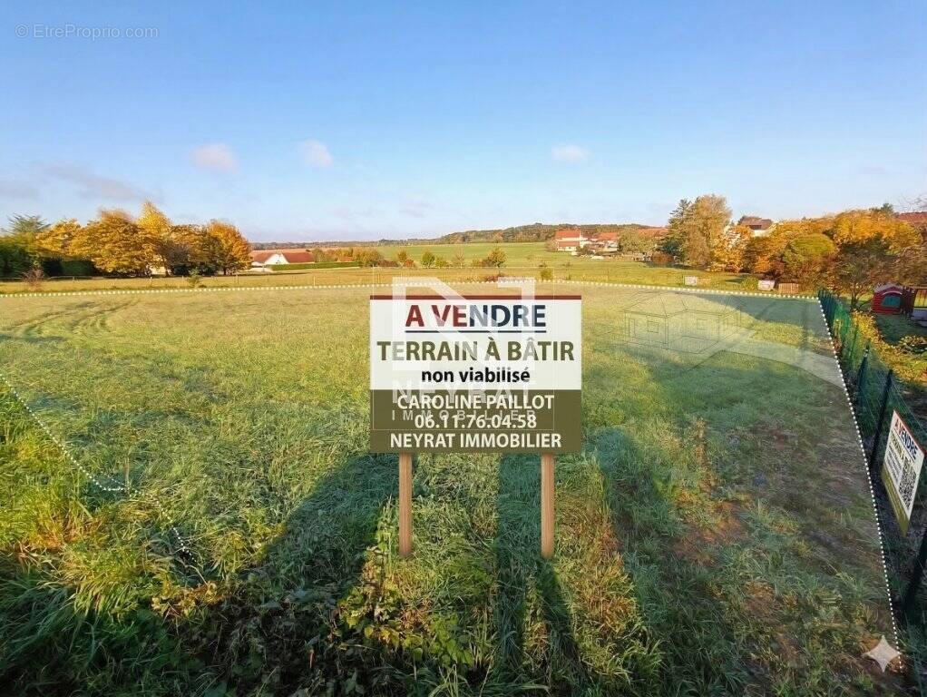 Terrain à AUXONNE