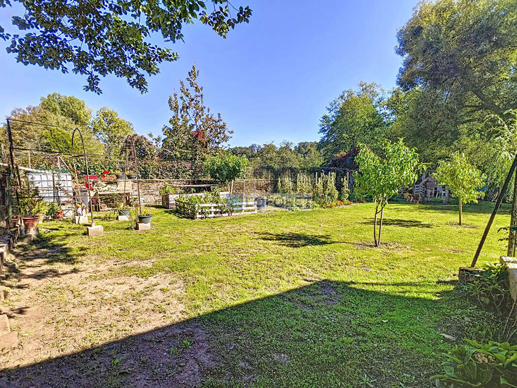 Maison à MONTHUREUX-SUR-SAONE