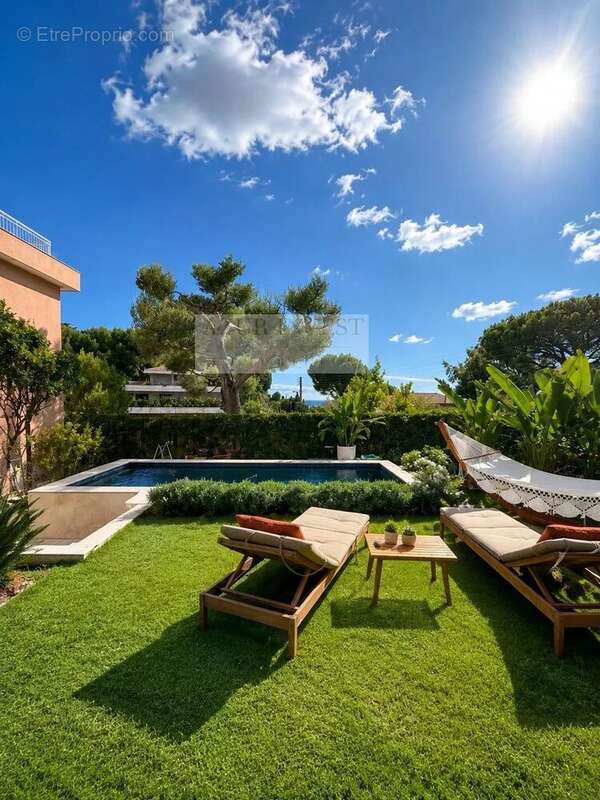 Appartement à ROQUEBRUNE-CAP-MARTIN