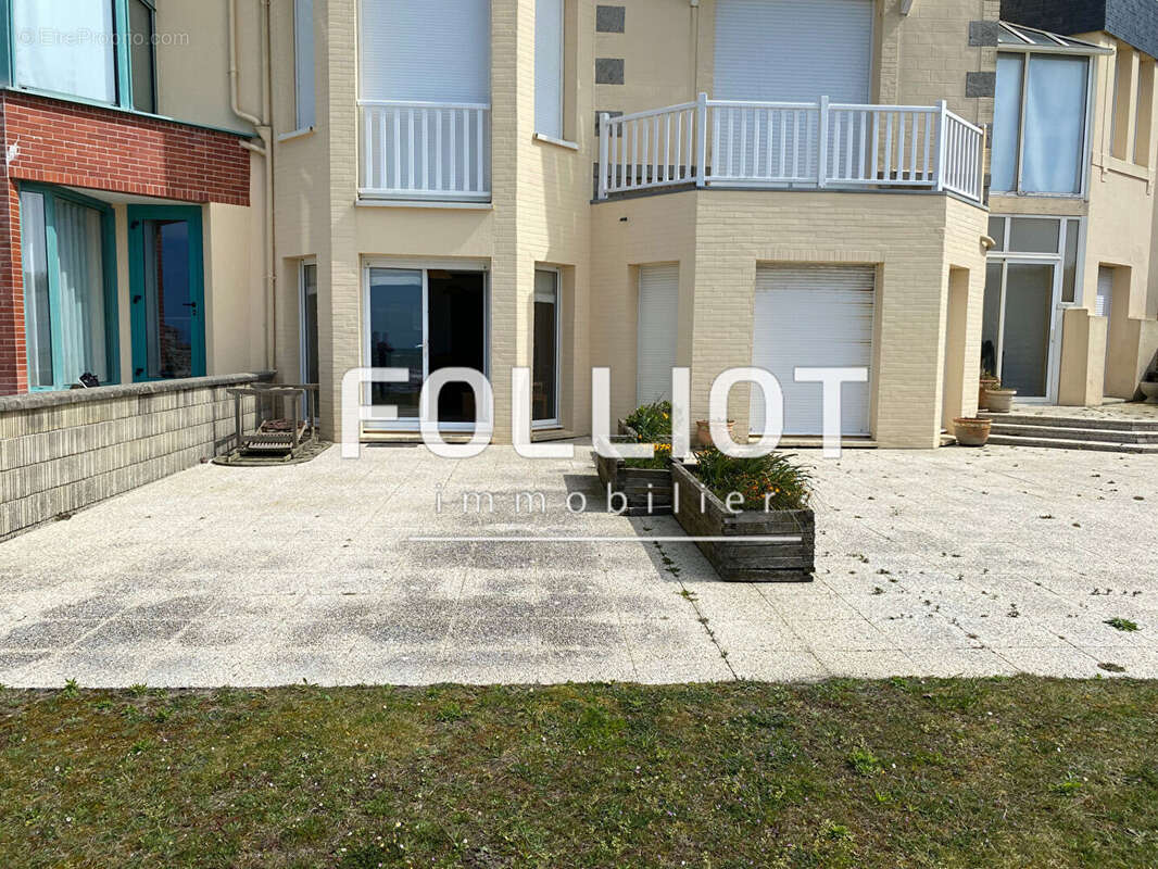 Appartement à SAINT-PAIR-SUR-MER