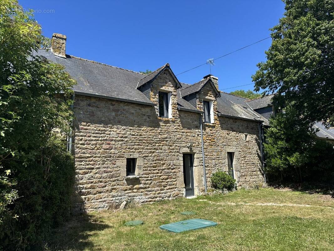 Maison à LOCOAL-MENDON