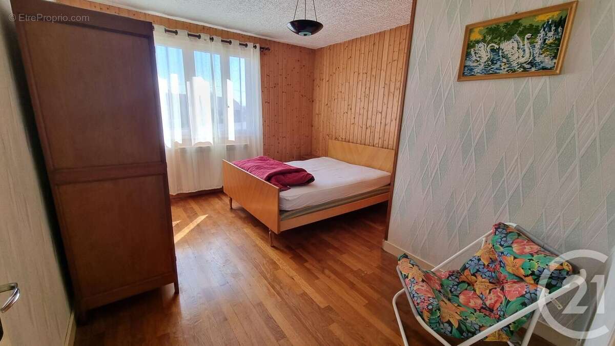 Maison à SAINT-USUGE