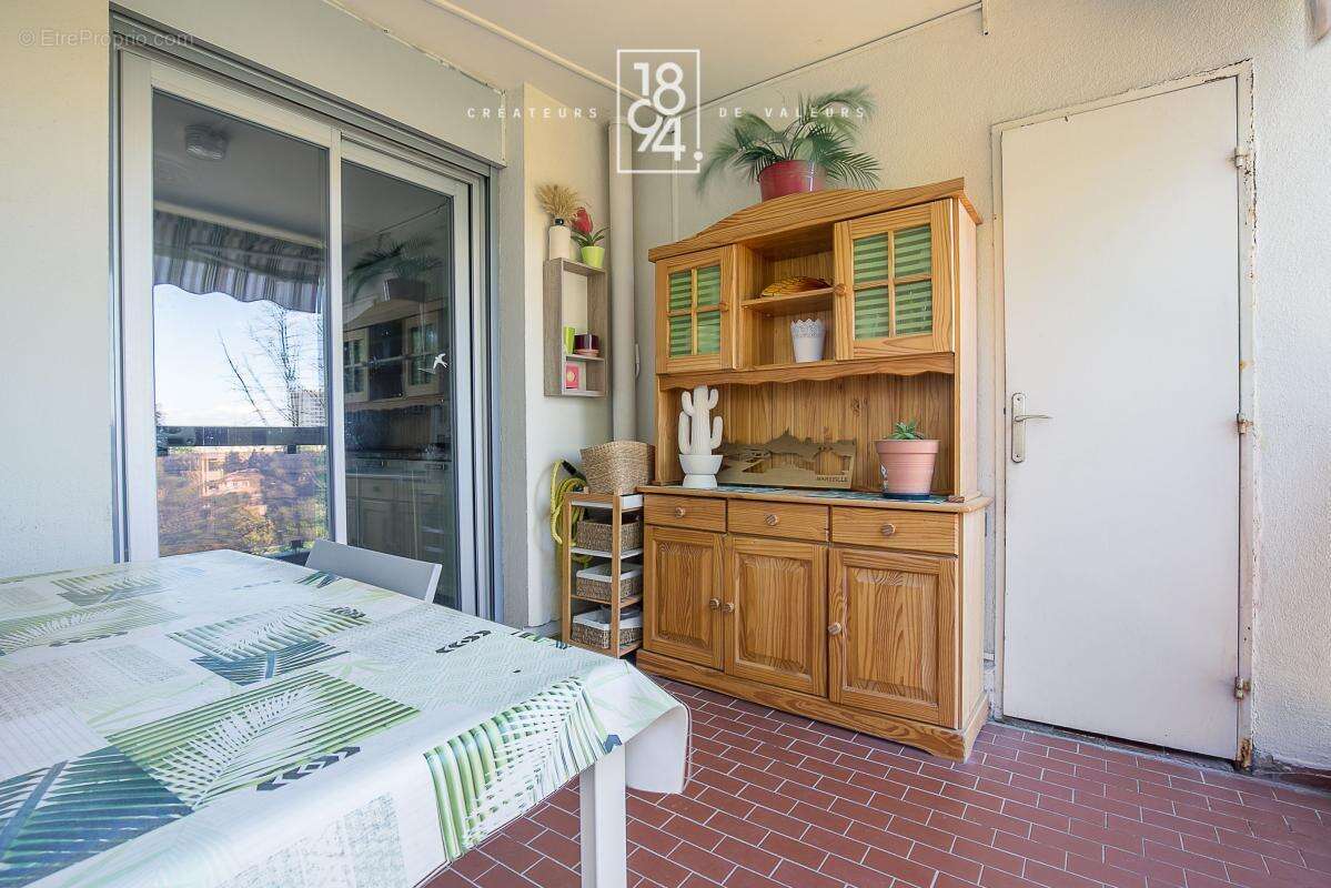 Appartement à MARSEILLE-9E