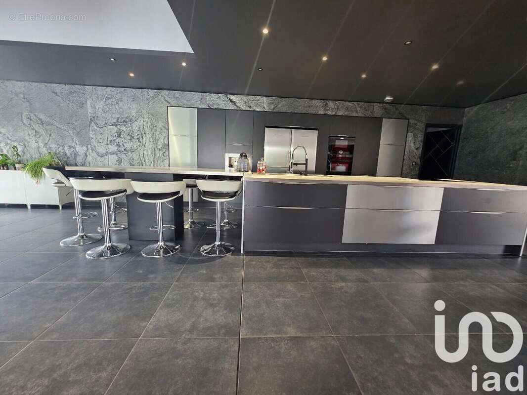 Maison 330 m² à Pelves  - photo 6