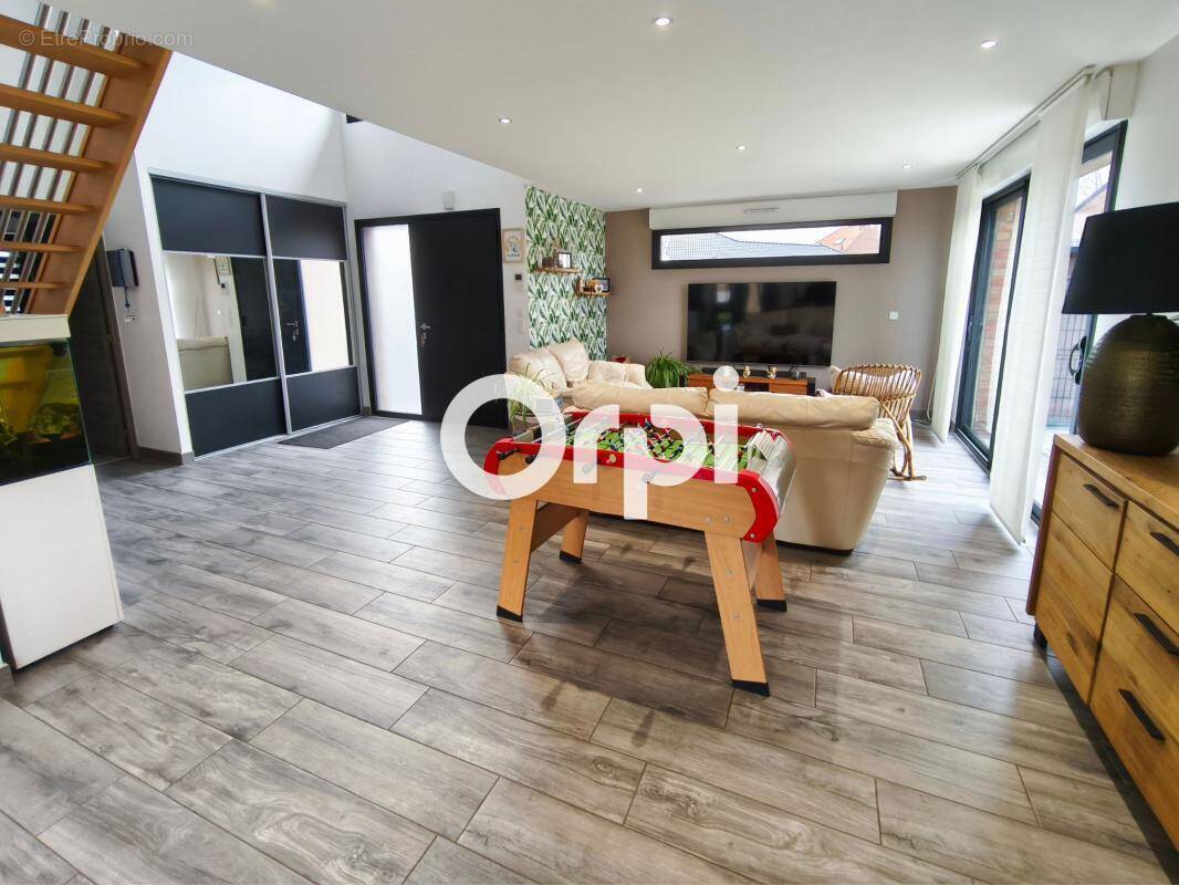 Maison à GONDECOURT