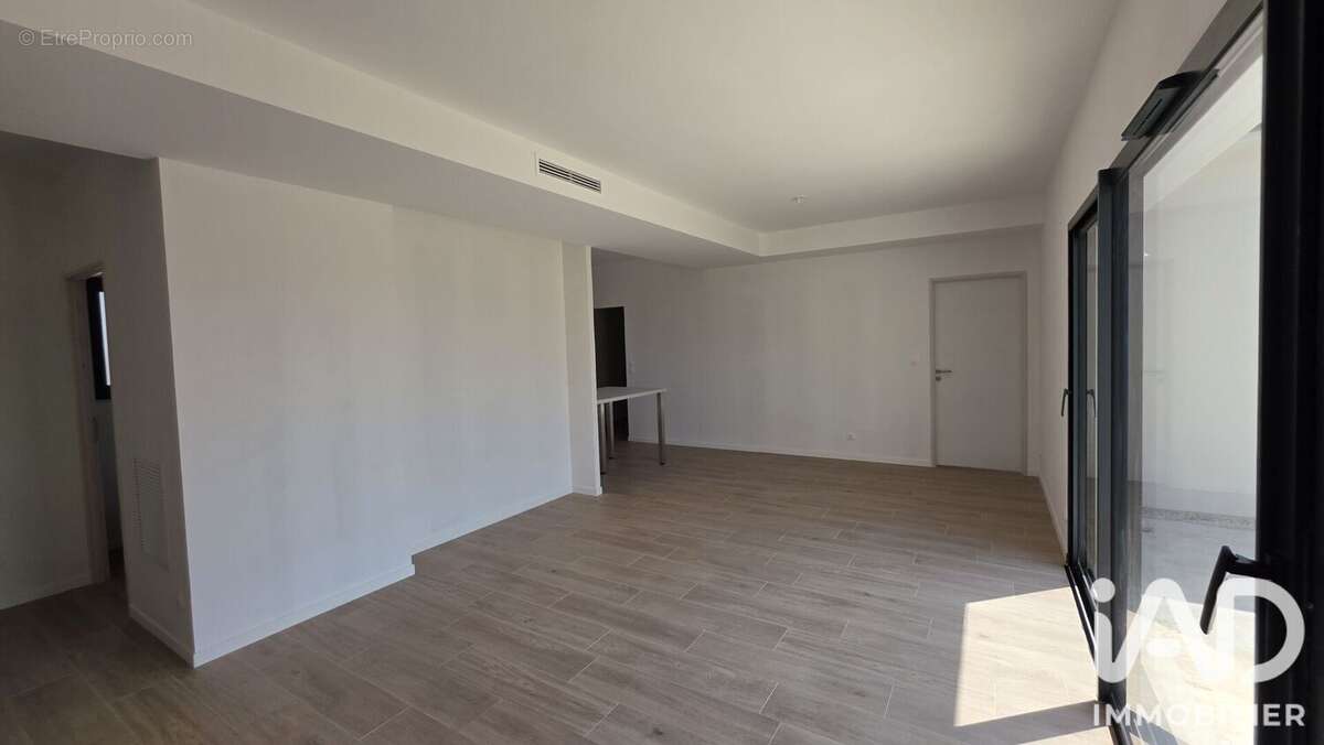 Maison 107 m² à Plassac  - photo 7