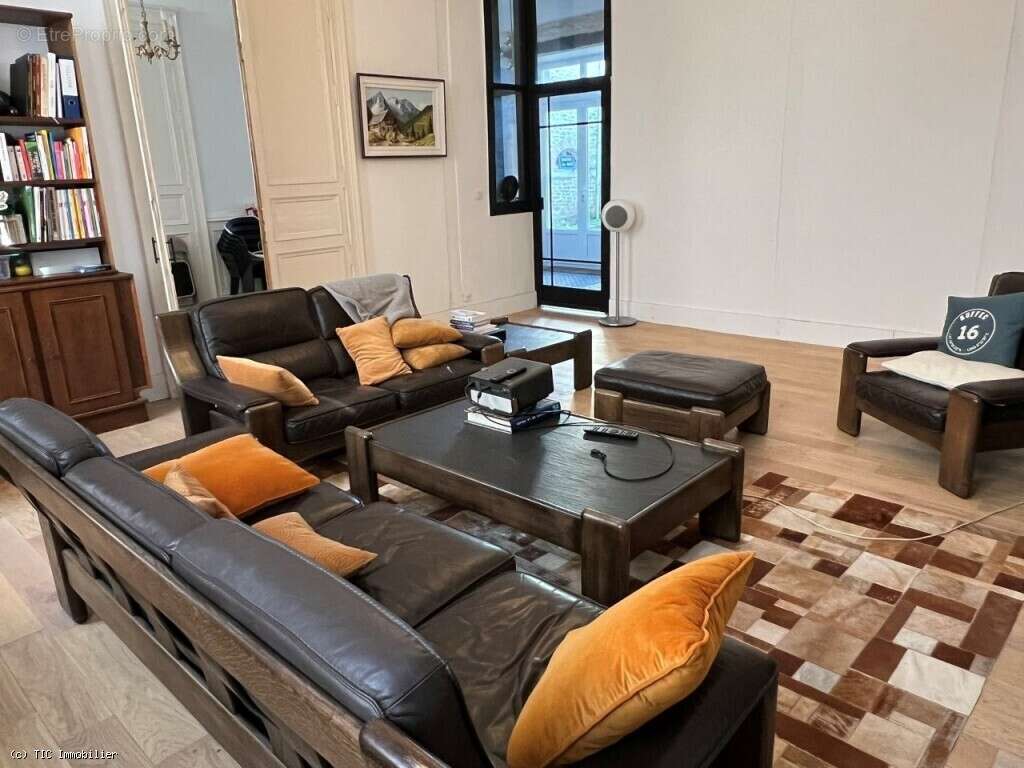 Maison à RUFFEC