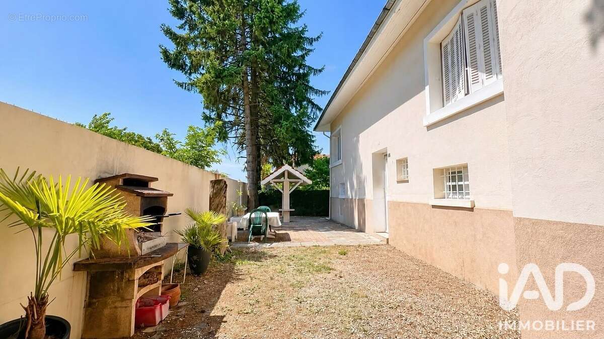 Maison 166 m² à Echirolles  - photo 7