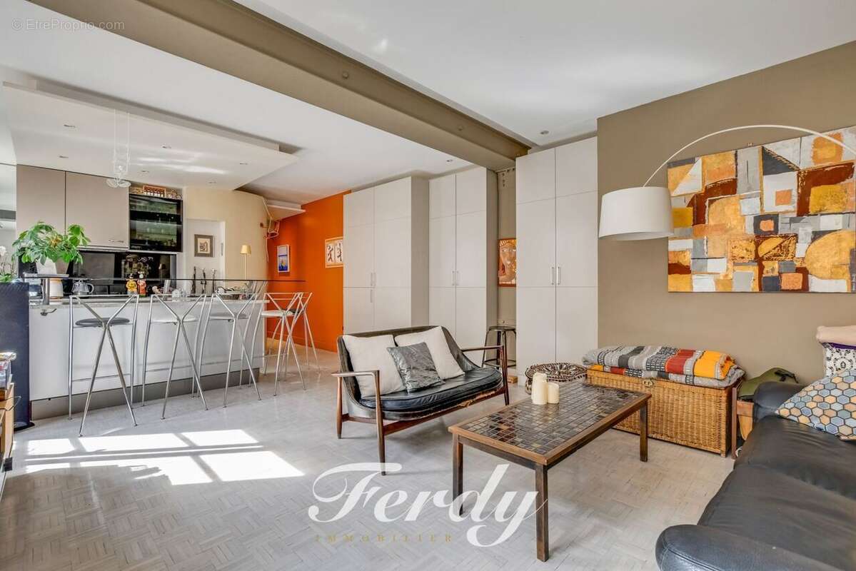 Appartement à PARIS-3E