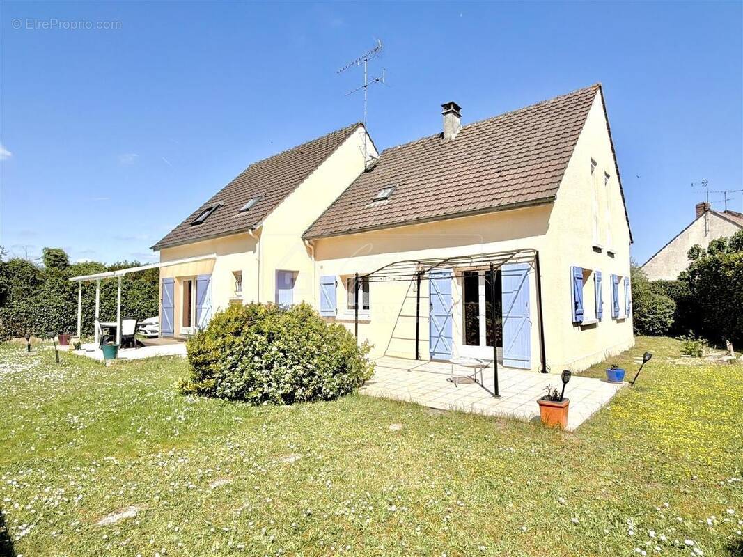 Maison à MILLY-LA-FORET