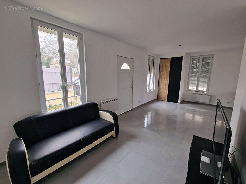 Jolie maison de 100m² sur un sous-sol total, avec jardin à LIMAY - photo 3