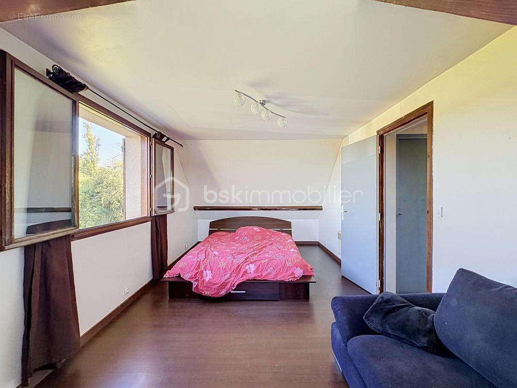 Maison familiale de 150 m2 sur sous sol total - photo 10