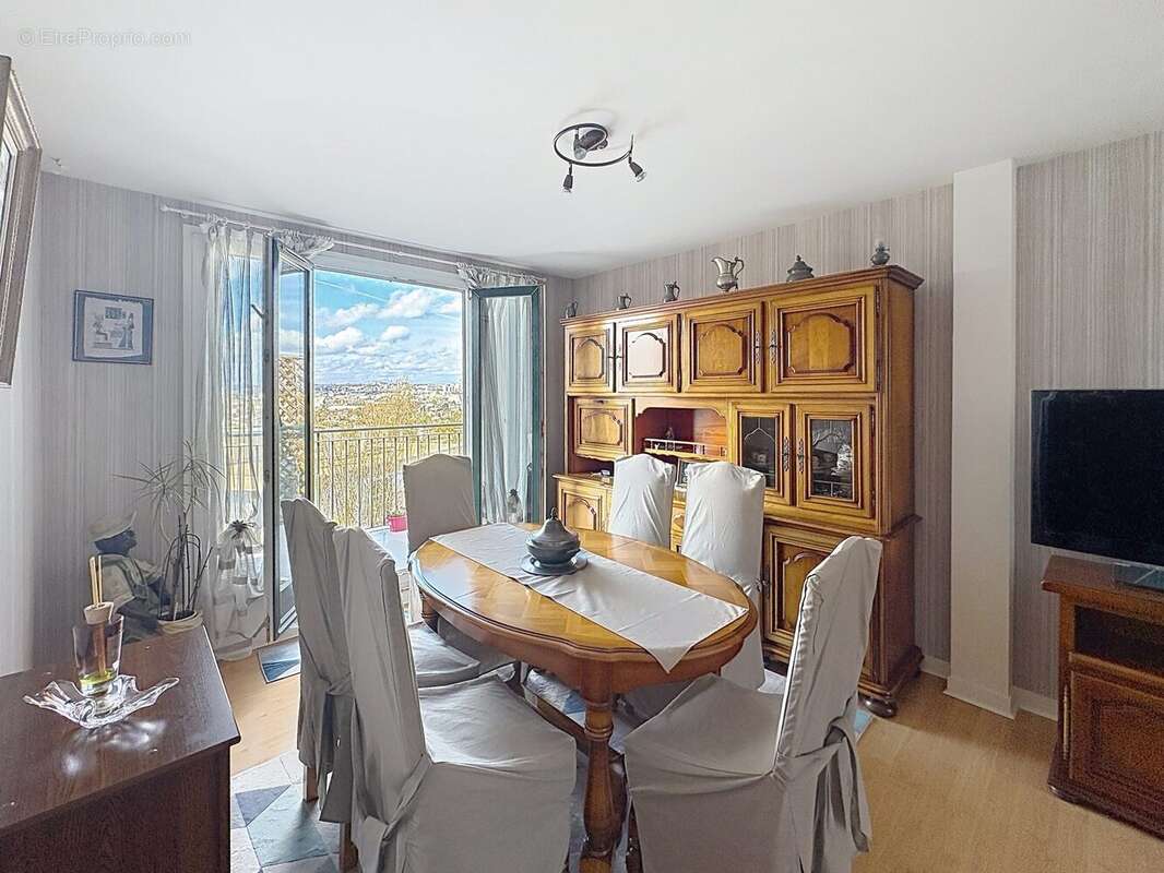 Appartement à L'HAY-LES-ROSES