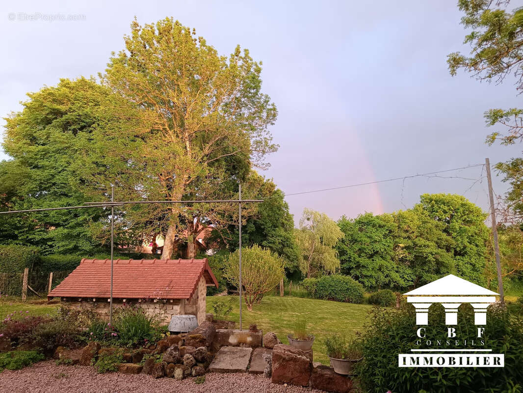 Maison à SAINT-BERAIN-SOUS-SANVIGNES