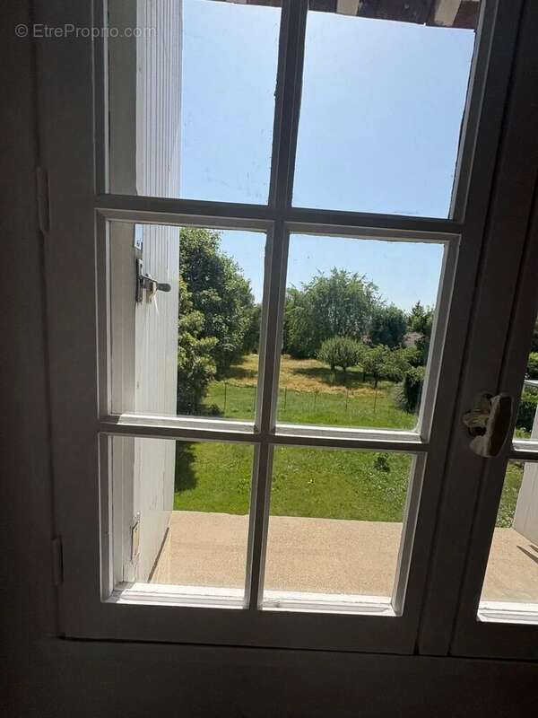 Maison à SAINT-NOM-LA-BRETECHE