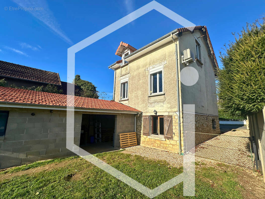 Maison à COSNE-COURS-SUR-LOIRE