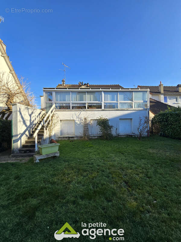 Maison à SAINT-AMAND-MONTROND