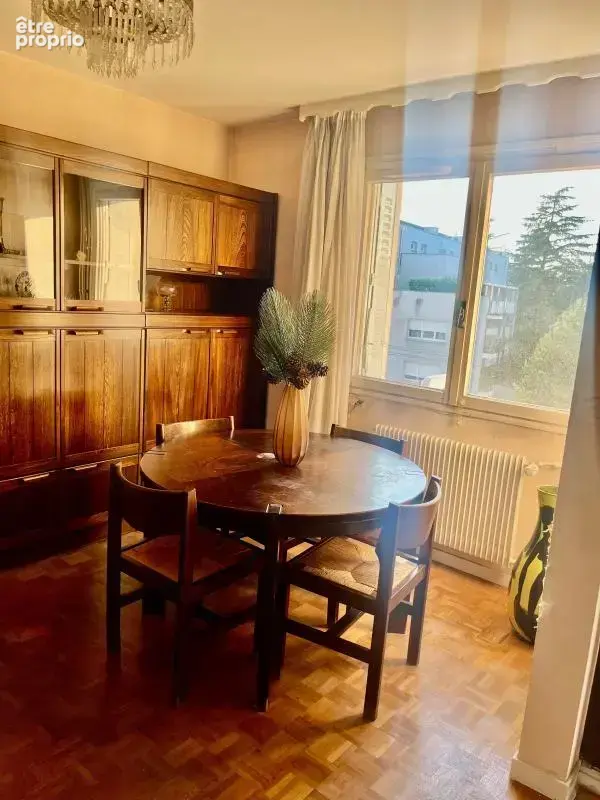 Appartement type 4 climatisé proche métro dans copropriété cossue - photo 3