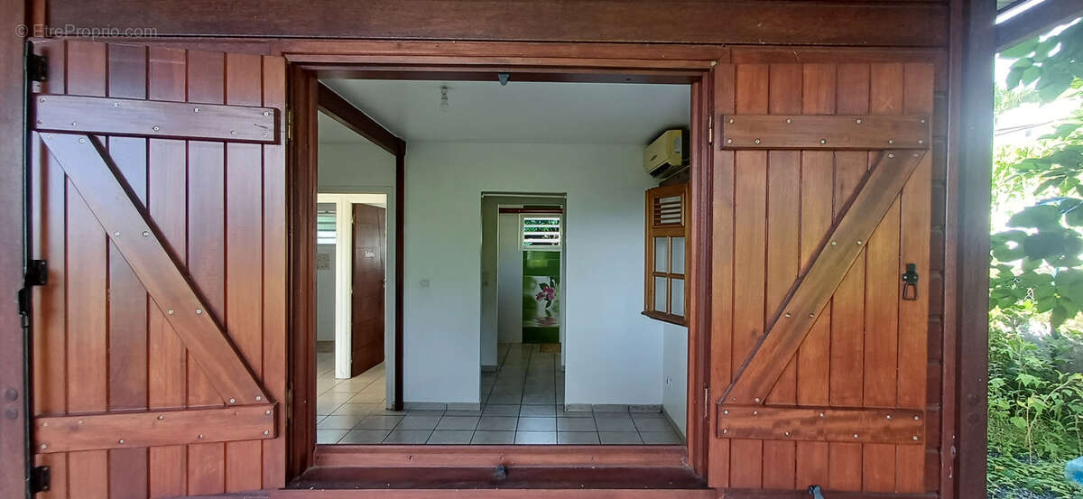 Maison à CAPESTERRE-BELLE-EAU