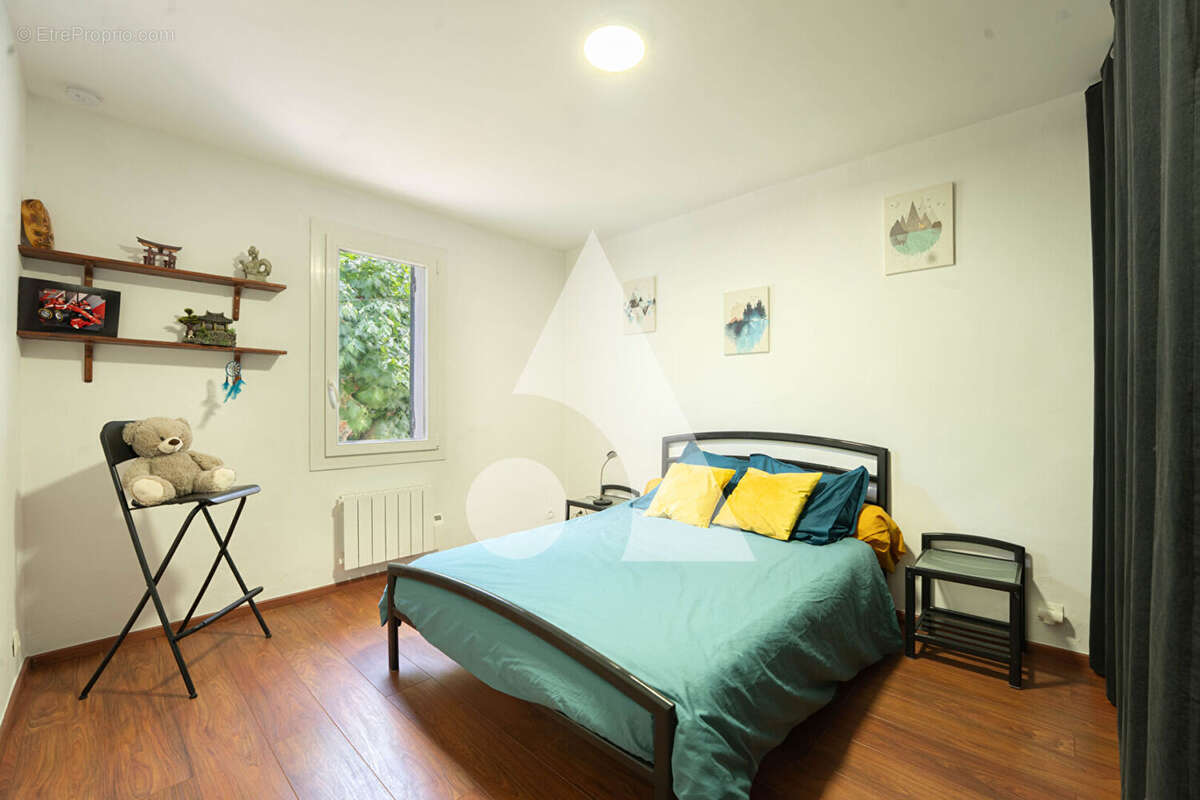 Maison à LE THOLONET