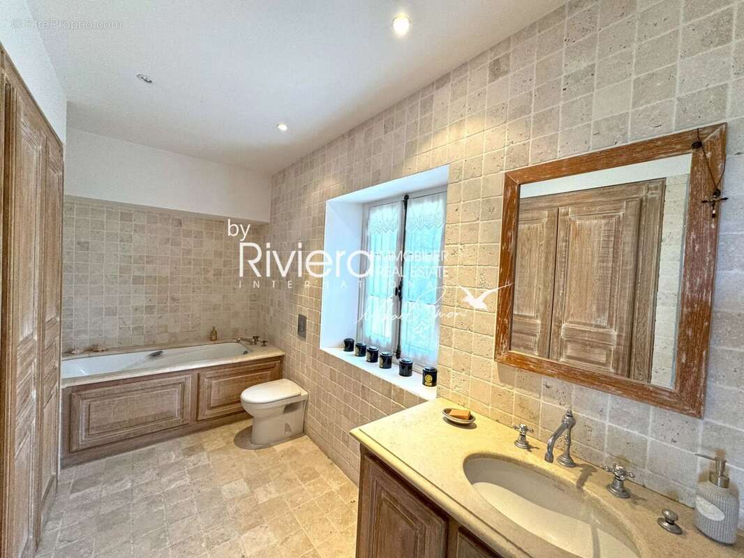 Maison à BORMES-LES-MIMOSAS