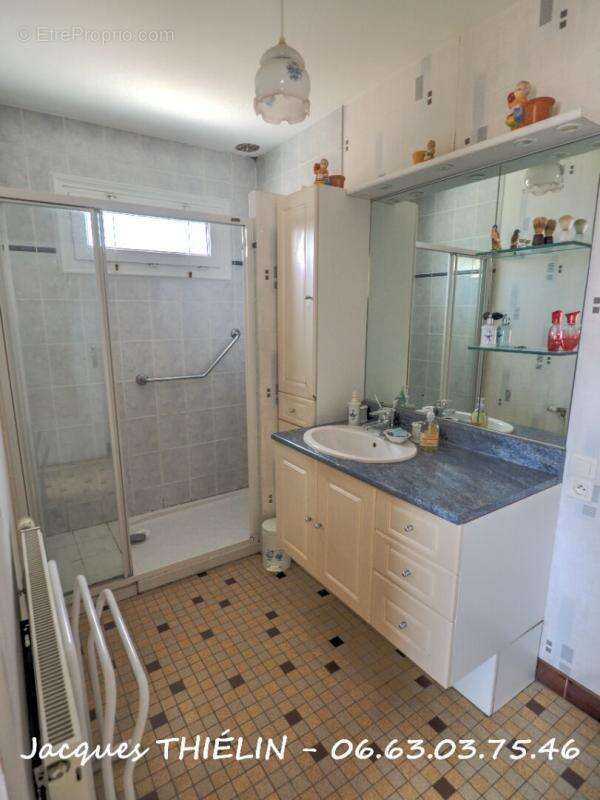 Maison à LONGUE-JUMELLES