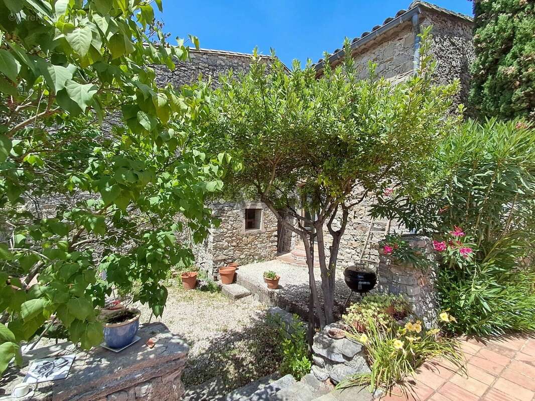 Maison à DURFORT-ET-SAINT-MARTIN-DE-SOSSENAC