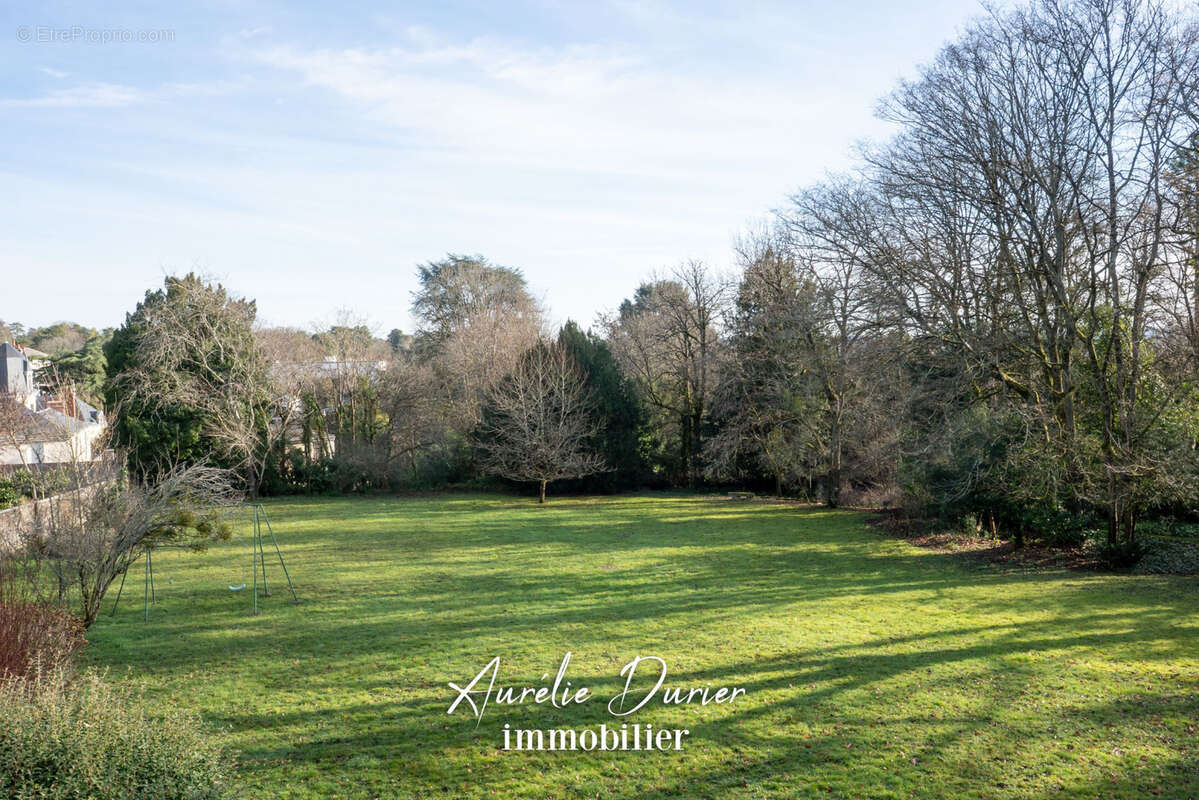 Maison à SAINT-CYR-SUR-LOIRE