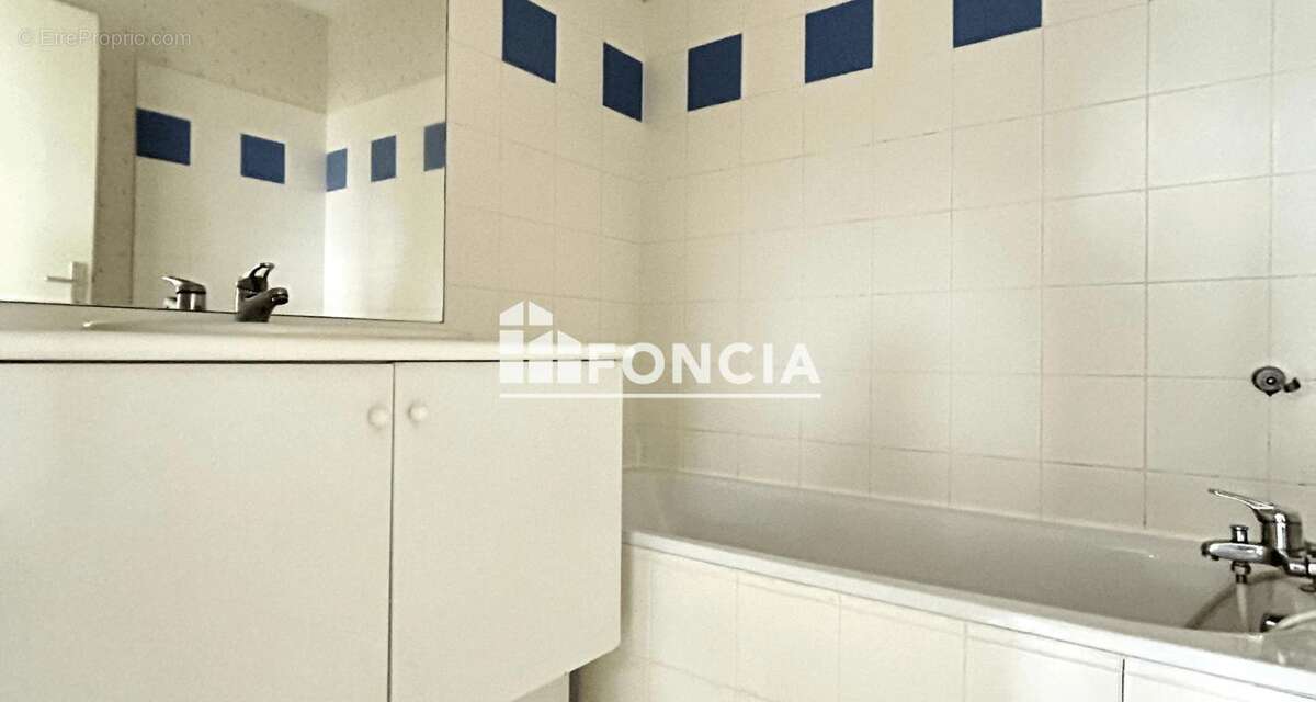 Appartement à PUJOLS