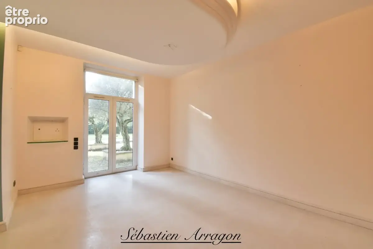 Maison de maître du XIXᵉ siècle à Villeneuve-sur-Lot – 460 m² – Parc de 8 300 m² – Piscine – Centre-ville à pied - photo 13
