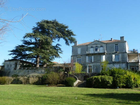 Appartement à GOND-PONTOUVRE