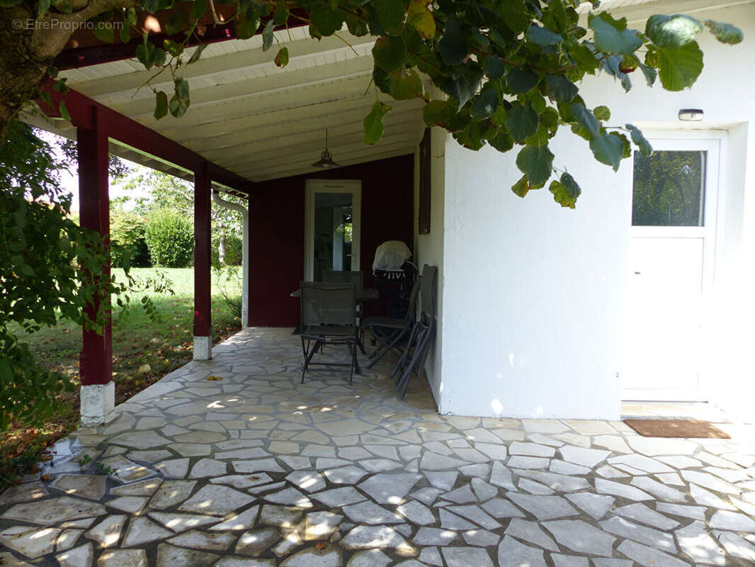 Villa rénovée de 6 pièces sur 1150 m² de terrain, HABAS centre bourg - photo 6