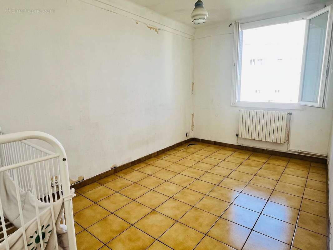 Appartement à MARSEILLE-14E