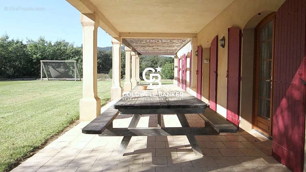 Élégante Villa Provençale avec Piscine au Cœur des Vignes - photo 14
