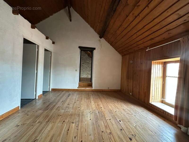 Maison à NEAUPHLE-LE-VIEUX