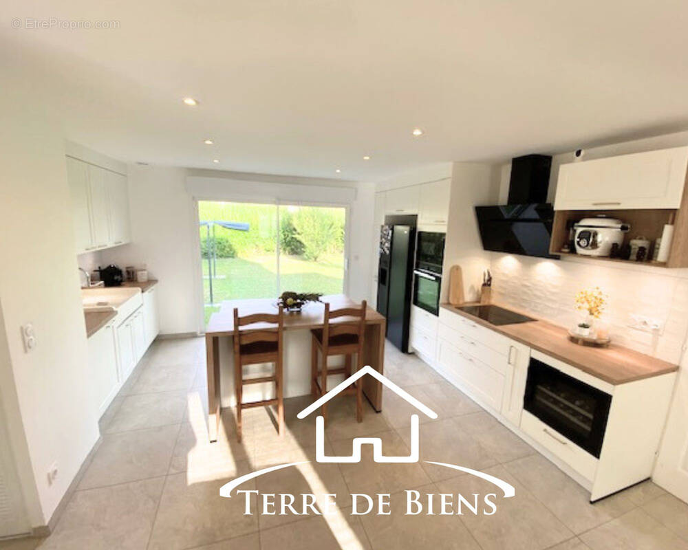 Maison à VIC-SUR-AISNE