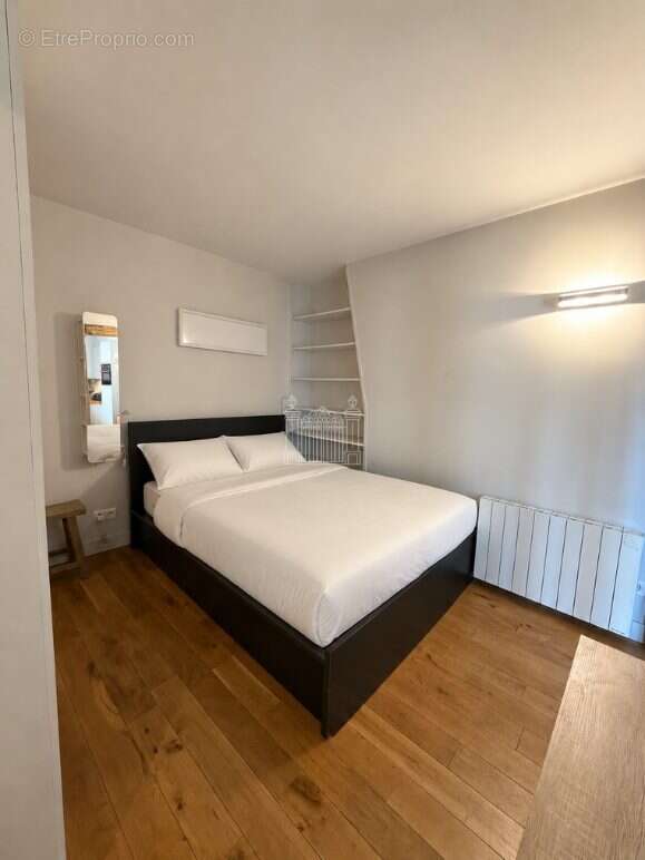 Appartement à PARIS-7E