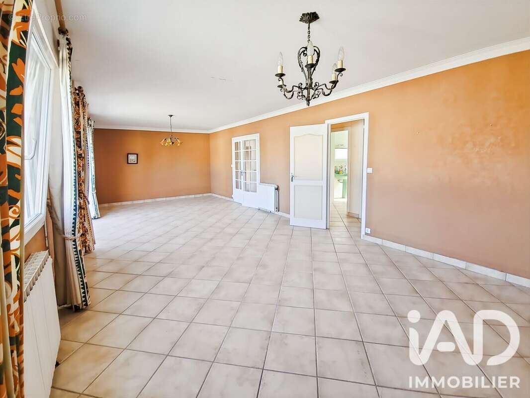 Appartement 105 m² à Baud  - photo 4