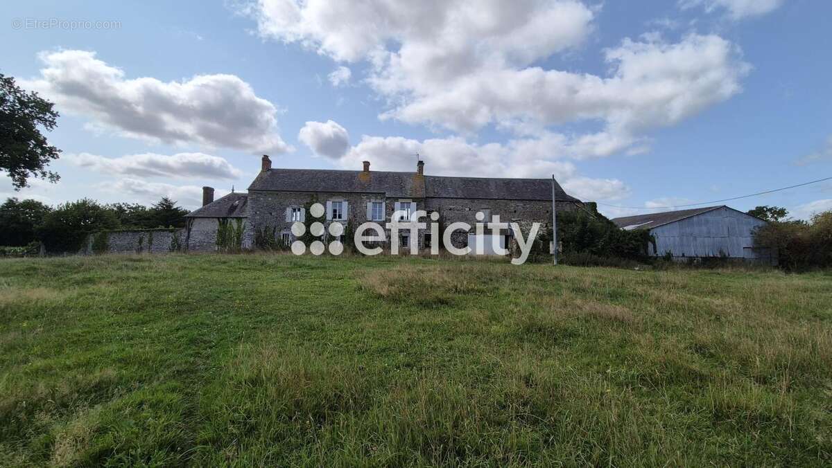 Maison à LE MOLAY-LITTRY