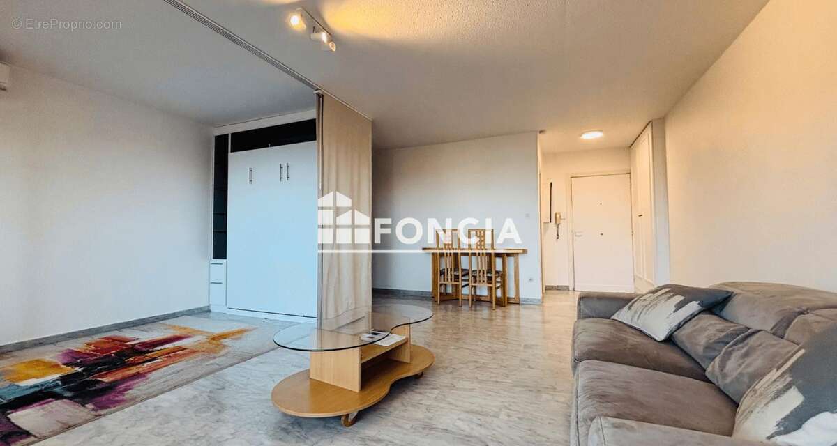 Appartement à VILLENEUVE-LOUBET