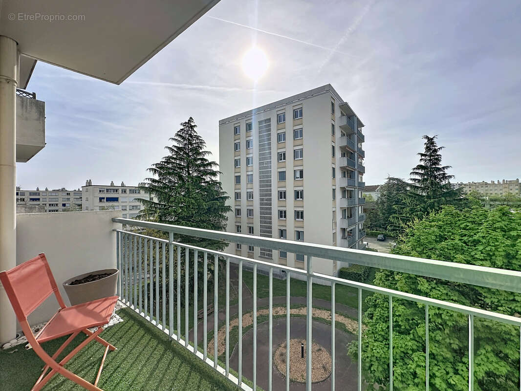 Appartement à LYON-5E