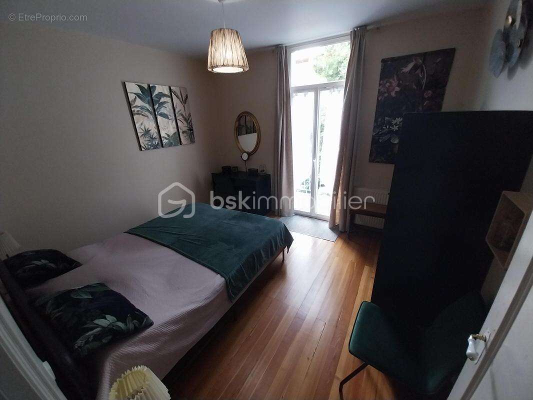 Grande maison avec dépendances + maison à rénover - photo 8