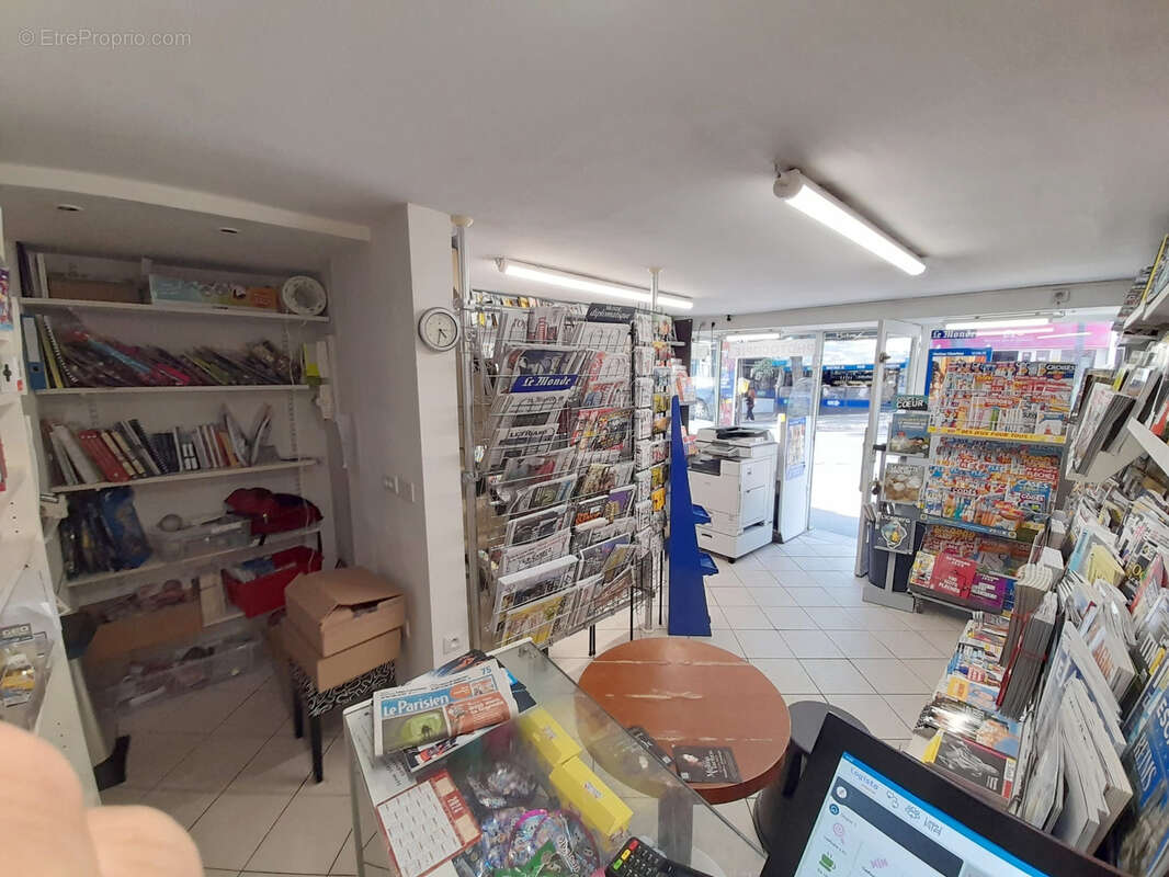 Commerce à PARIS-20E