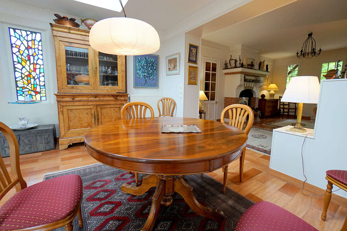 Maison à AUBERGENVILLE