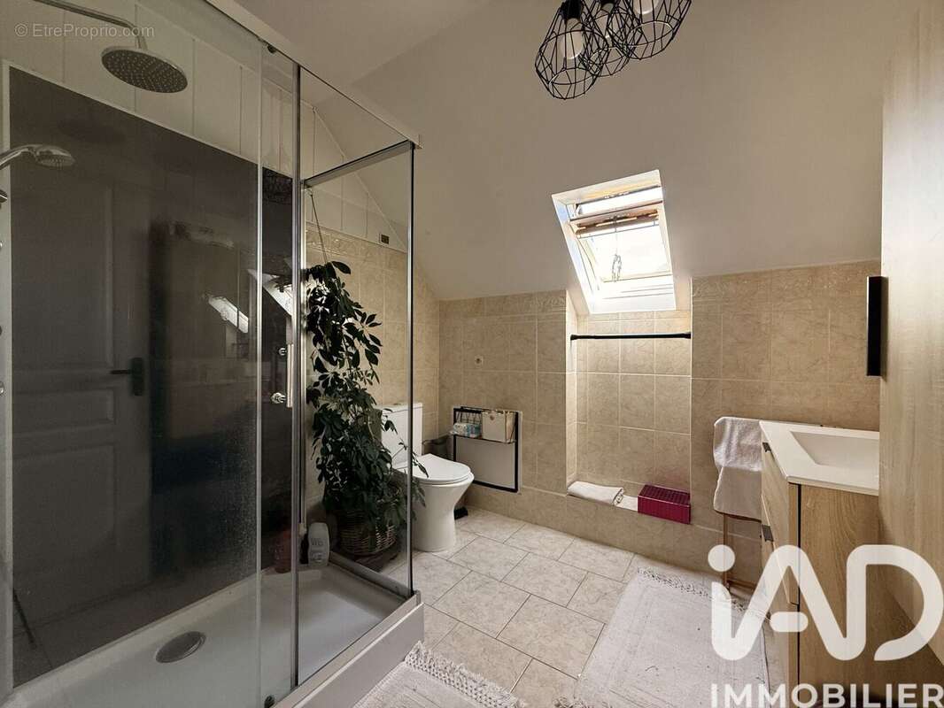 Maison 146 m² à Nerville-La-Foret  - photo 7