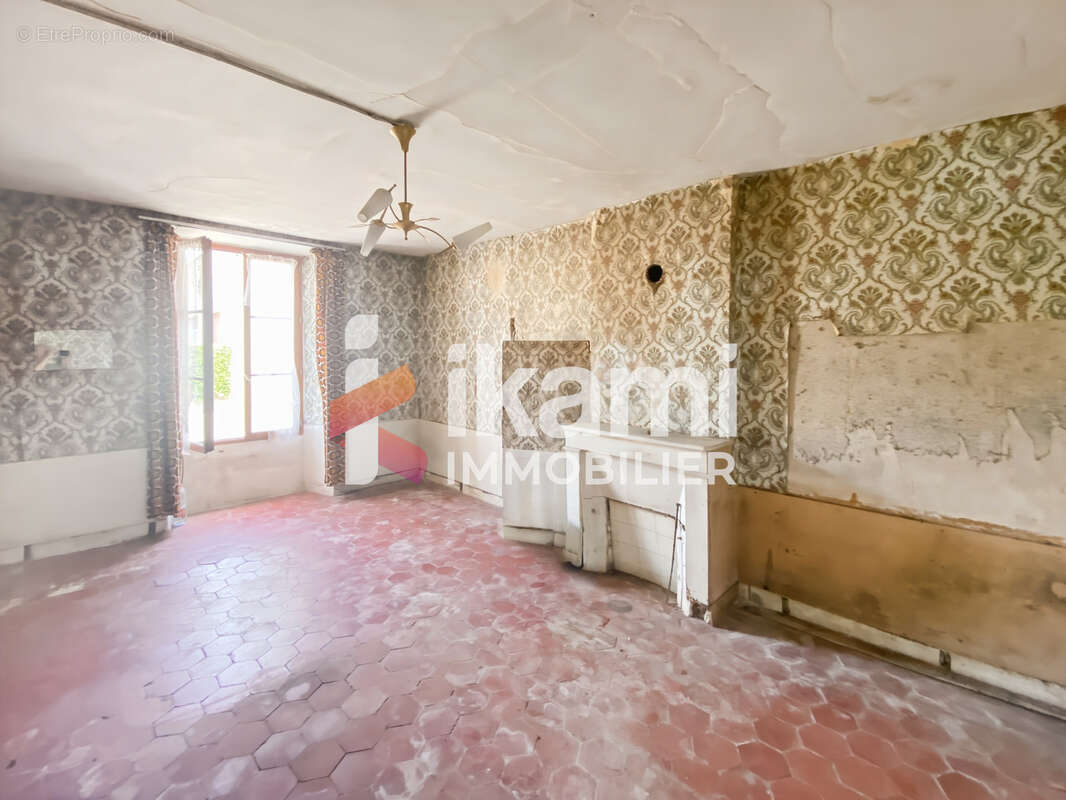 Maison 5 pièces de 125 m2 à Villeneuve l'Archevêque 89190 - photo 4