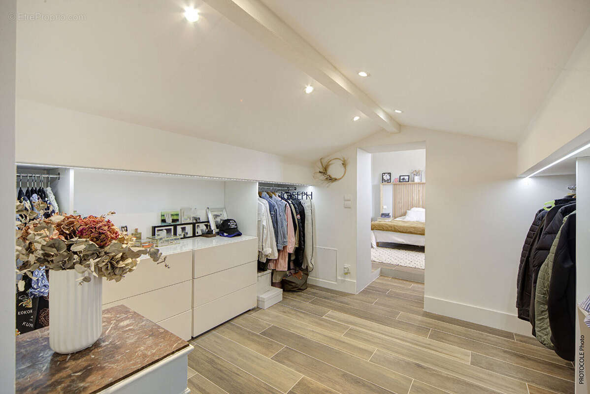 Maison à LA SALVETAT-SAINT-GILLES