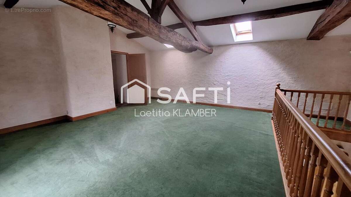 Maison 318 m² à Saint-Leger  - photo 8