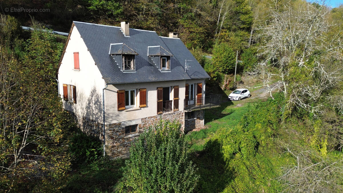 Maison à ESTAING