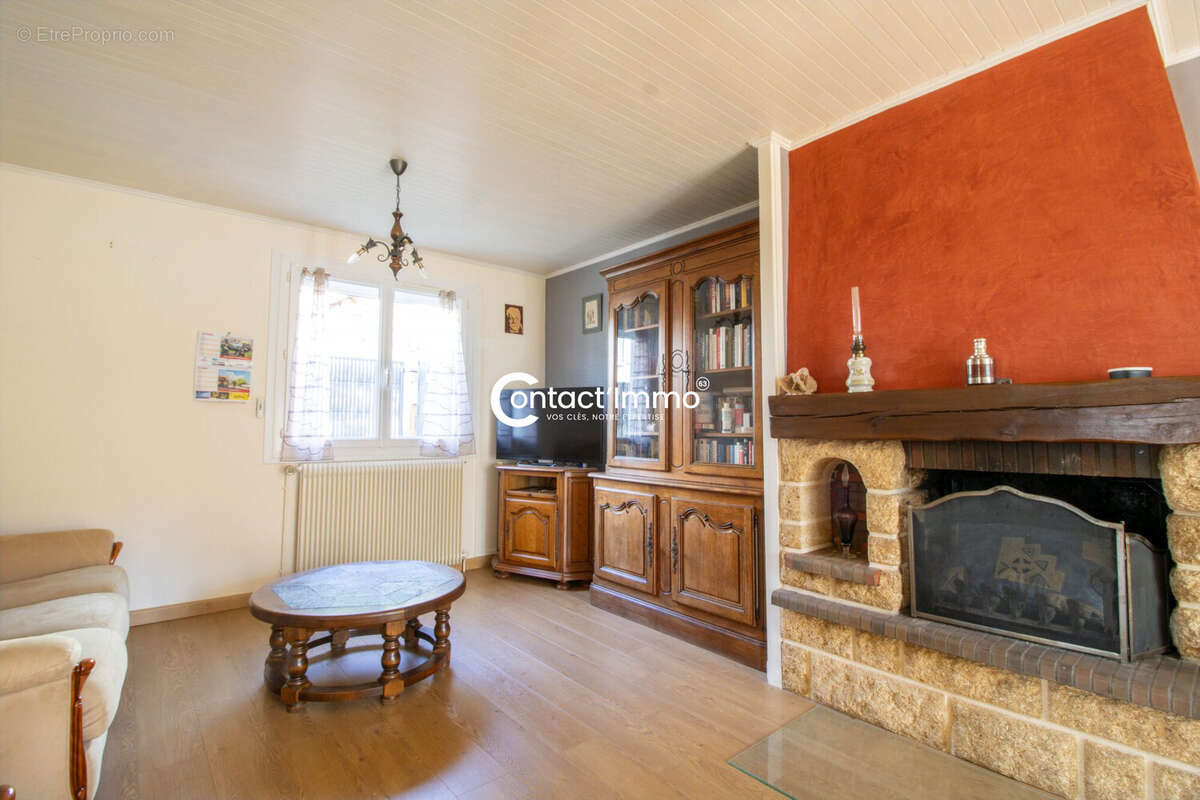Maison à CEYRAT
